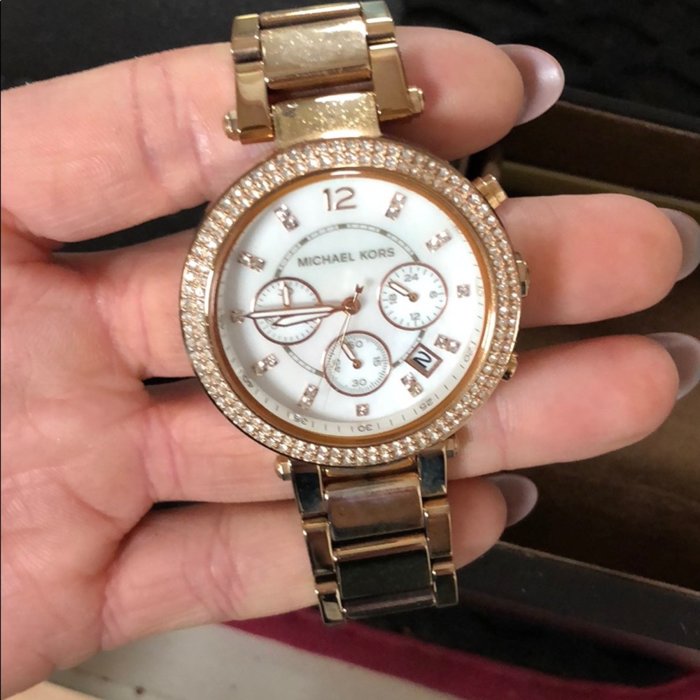 Michael kors rose gold watch w matching bracelets